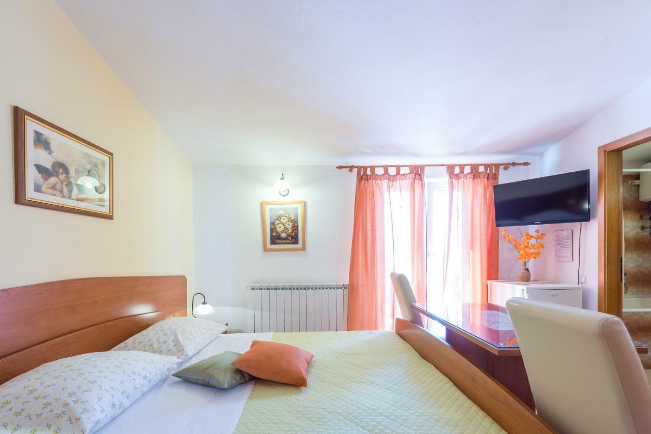 House Jelena Hotel Mlini Exterior photo